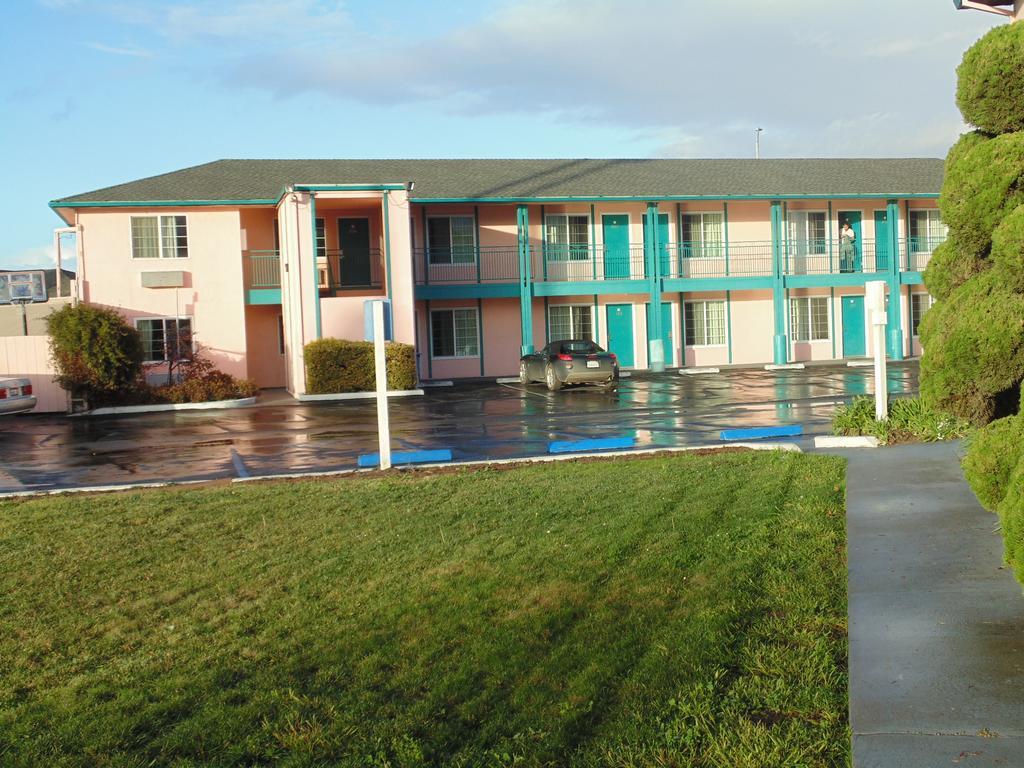 Inns Of California Salinas Esterno foto